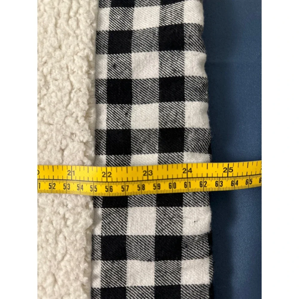 En‎ Creme Buffalo Plaid Sherpa Lined Puffer Vest Black White Bandana Side Small